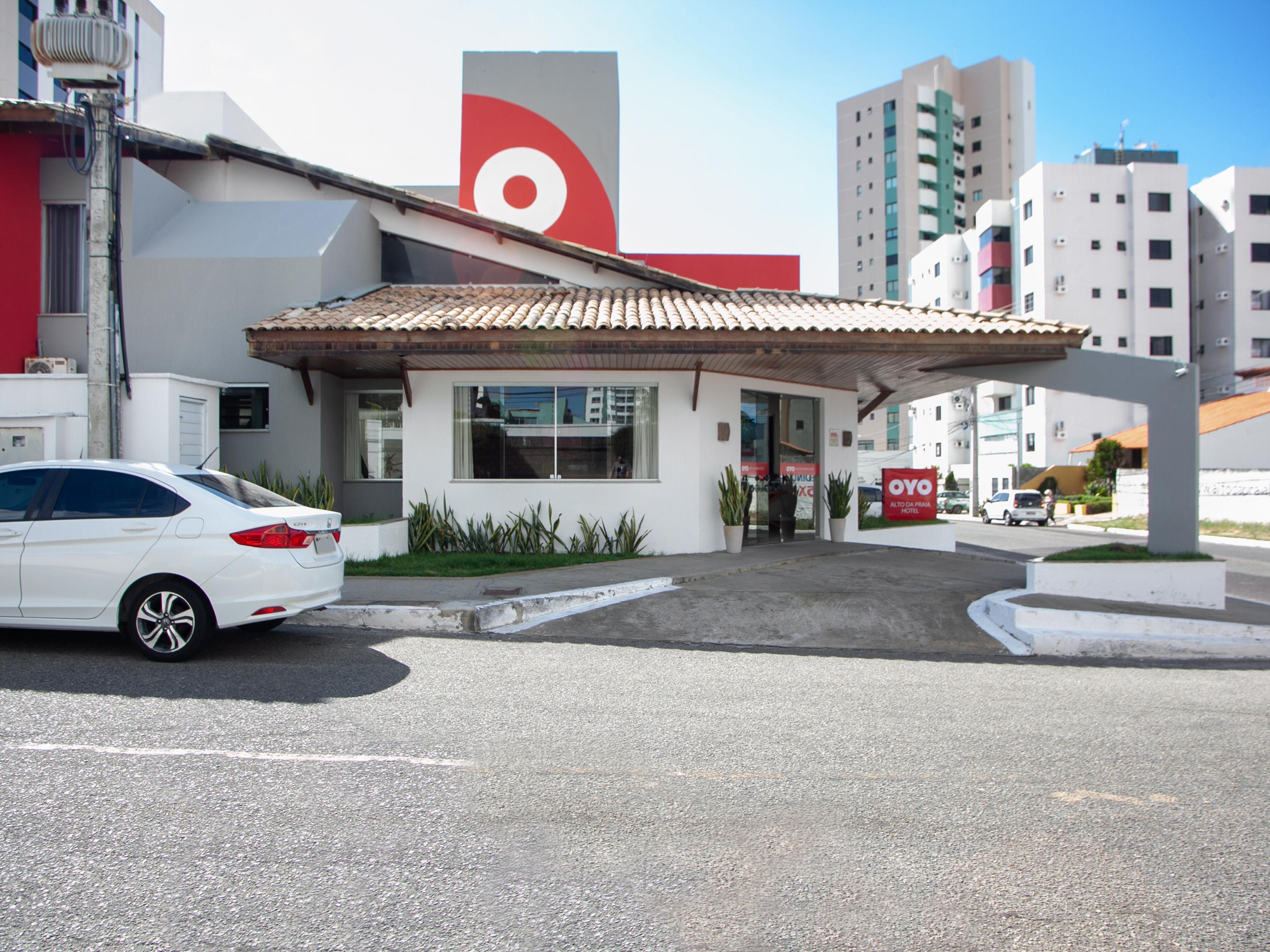 Oyo Alto Da Praia Hotel, アラカジュ エクステリア 写真