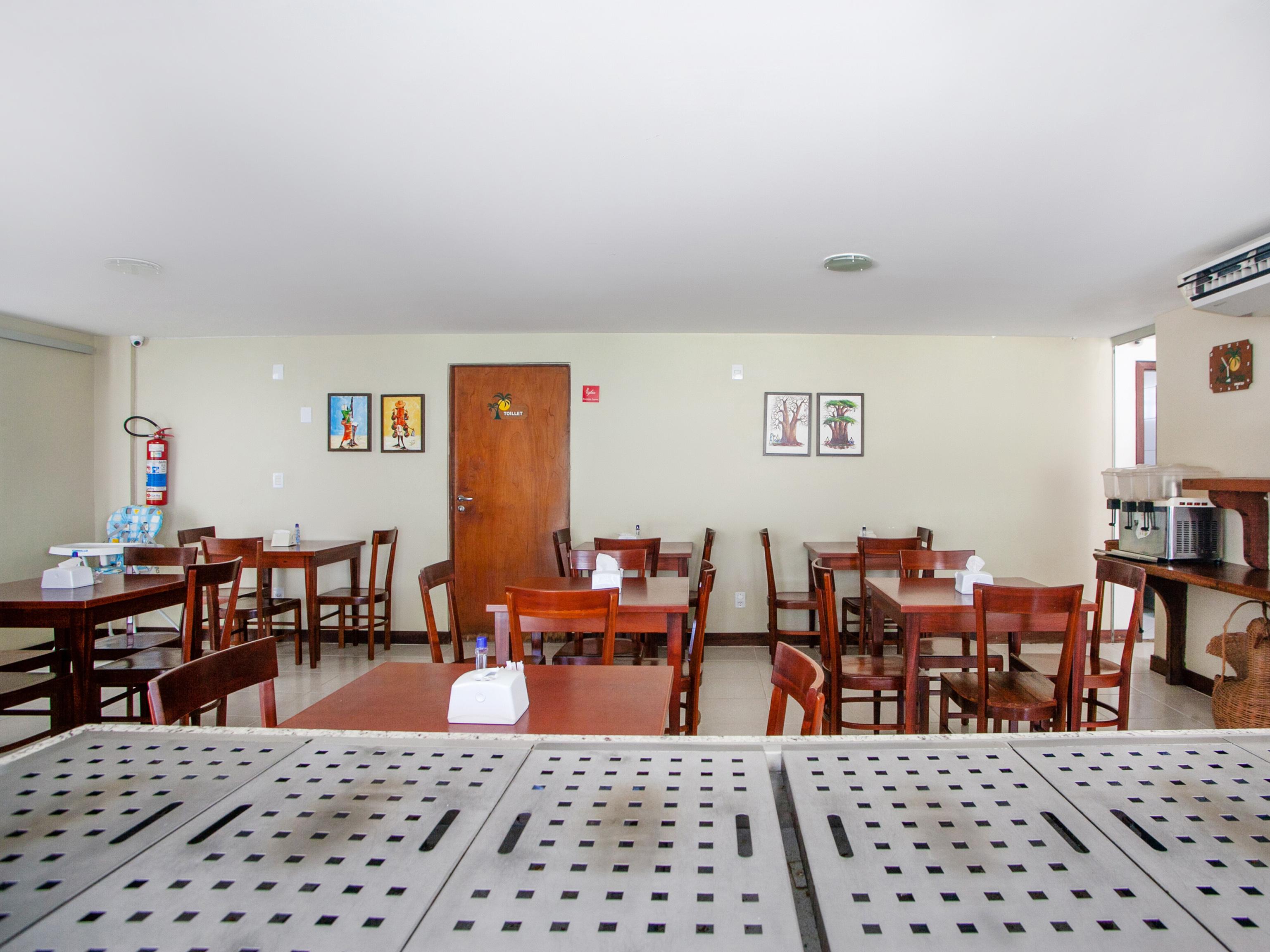 Oyo Alto Da Praia Hotel, アラカジュ エクステリア 写真