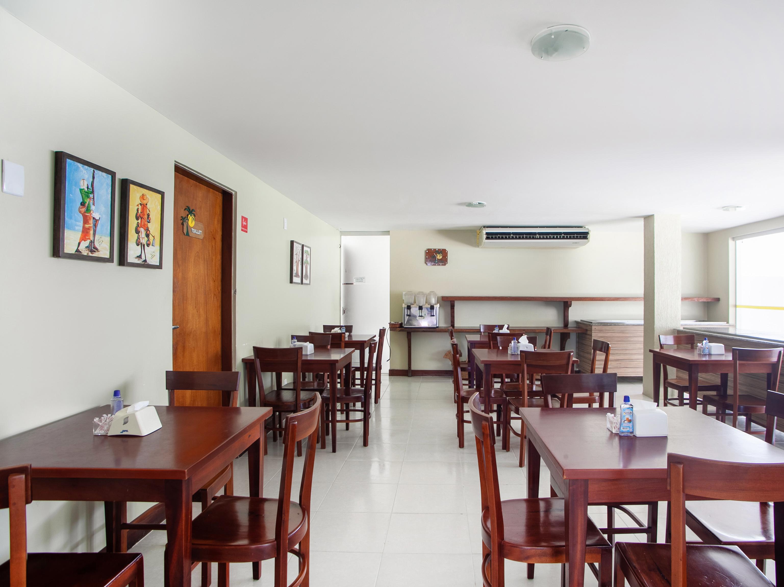 Oyo Alto Da Praia Hotel, アラカジュ エクステリア 写真